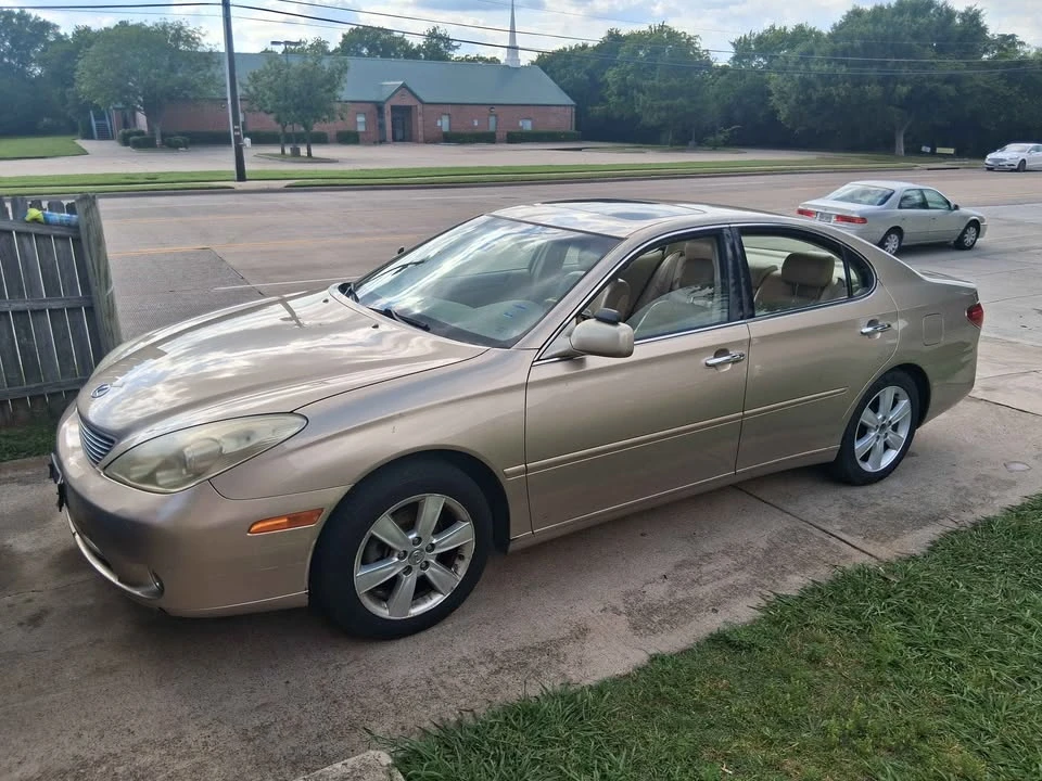 2005 Lexus ES 4th Gen - Image 2 of 8