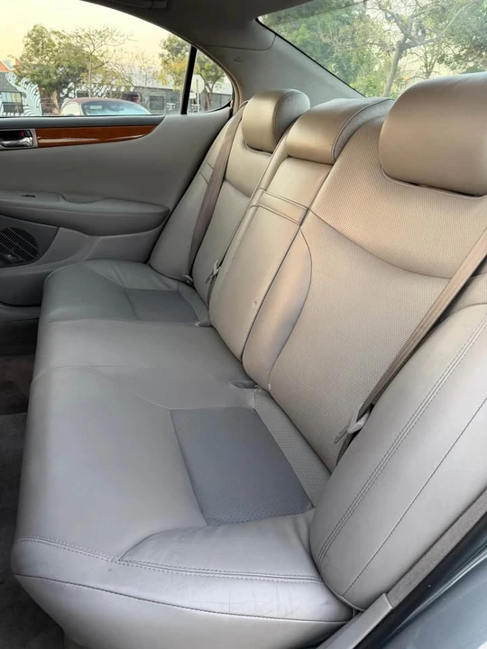 2005 Lexus ES 4th Gen - Image 12 of 14