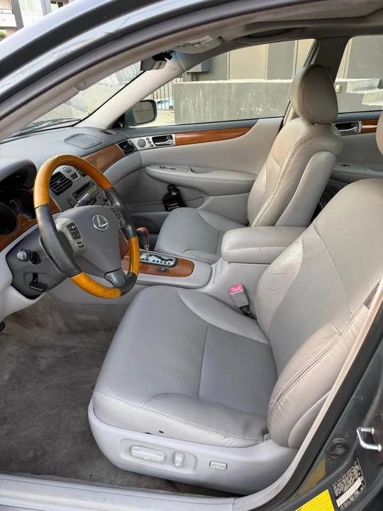 2005 Lexus ES 4th Gen - Image 9 of 14