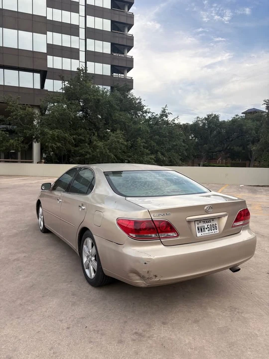 2005 Lexus ES 4th Gen - Image 2 of 9