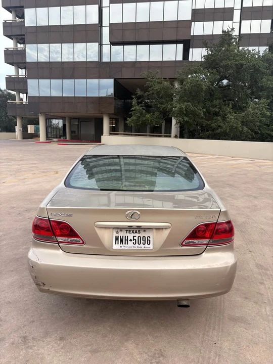 2005 Lexus ES 4th Gen - Image 3 of 9