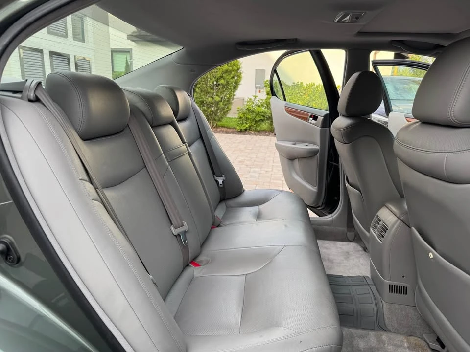 2005 Lexus ES 4th Gen - Image 14 of 20
