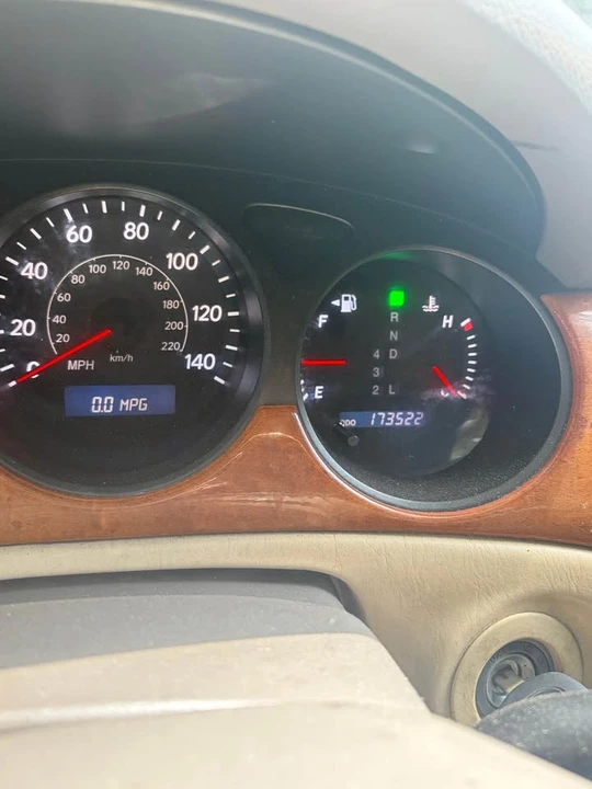 2005 Lexus ES 4th Gen - Image 5 of 9