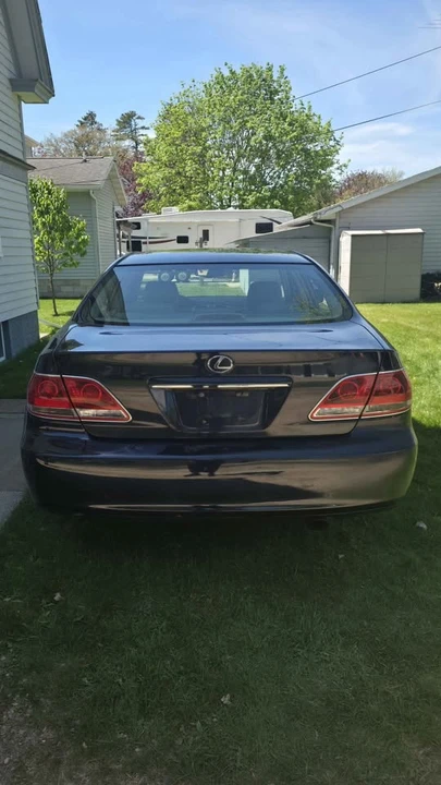 2005 Lexus ES 4th Gen - Image 2 of 18