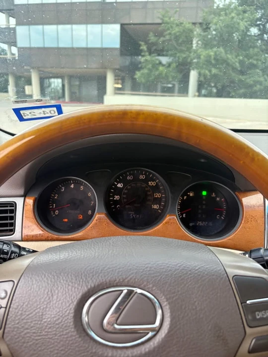 2005 Lexus ES 4th Gen - Image 9 of 9