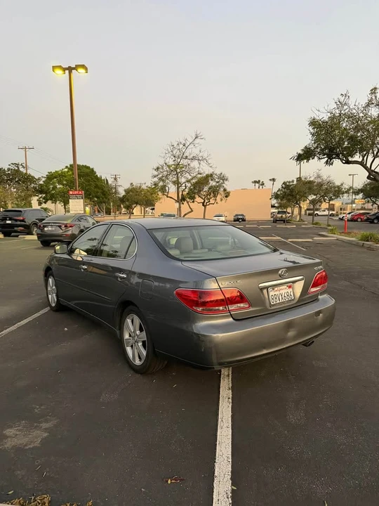 2005 Lexus ES 4th Gen - Image 4 of 14