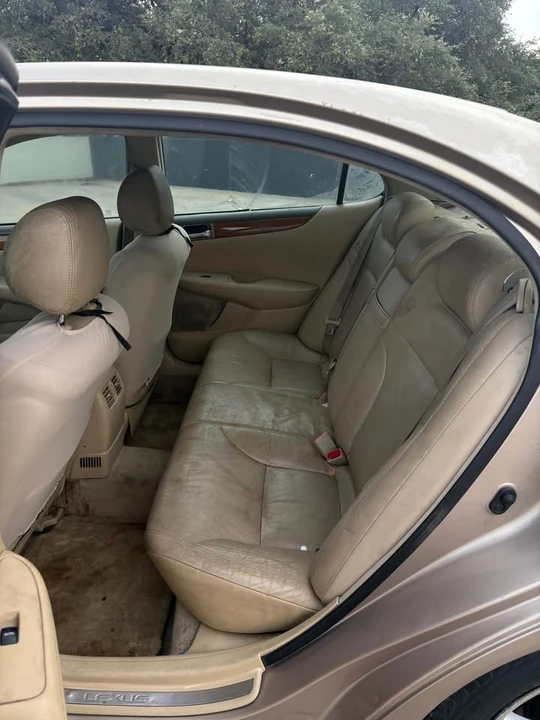2005 Lexus ES 4th Gen - Image 8 of 9