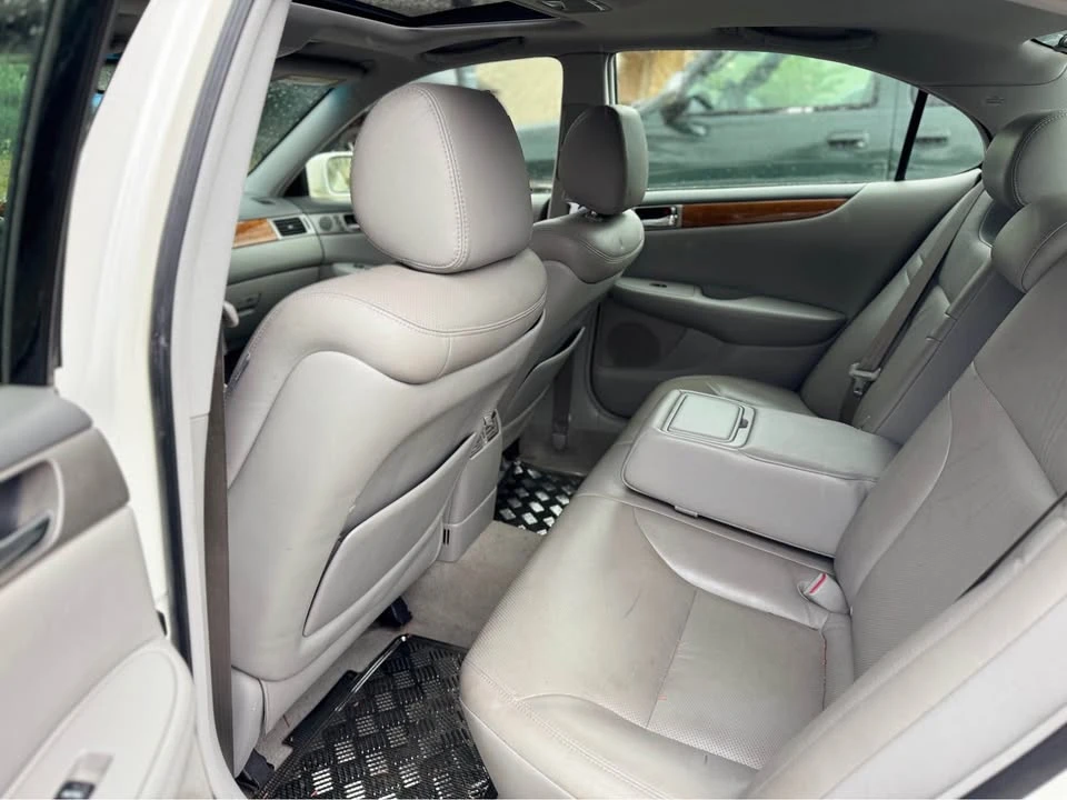 2005 Lexus ES 4th Gen - Image 13 of 21