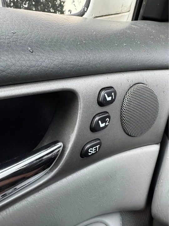 2005 Lexus ES 4th Gen - Image 21 of 21