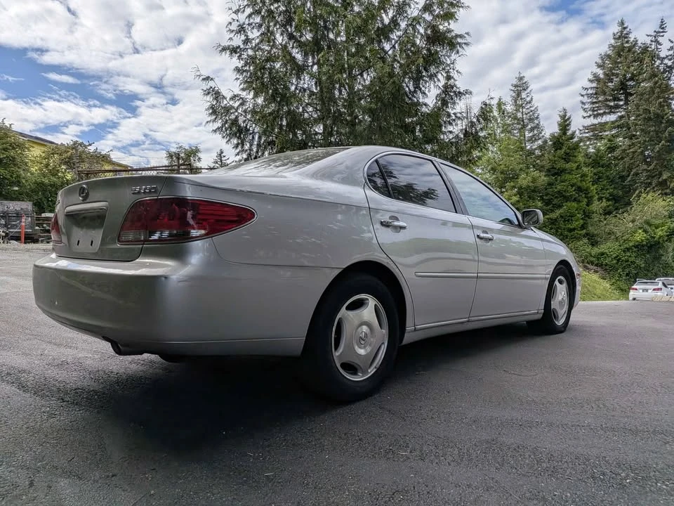 2005 Lexus ES 4th Gen - Image 4 of 11
