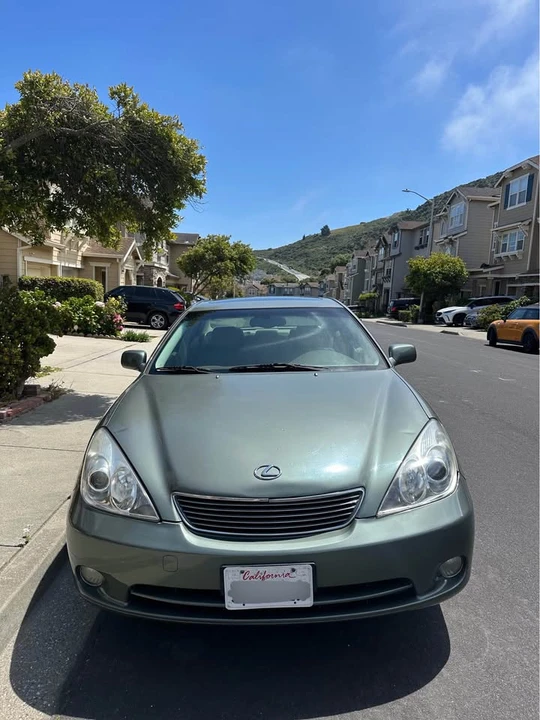 2005 Lexus ES 4th Gen - Image 4 of 10