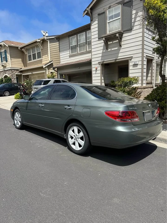 2005 Lexus ES 4th Gen - Image 3 of 10