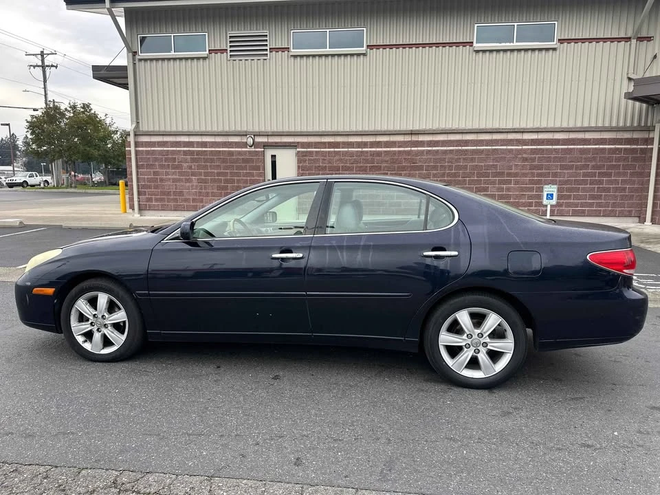 2005 Lexus ES 4th Gen - Image 4 of 10