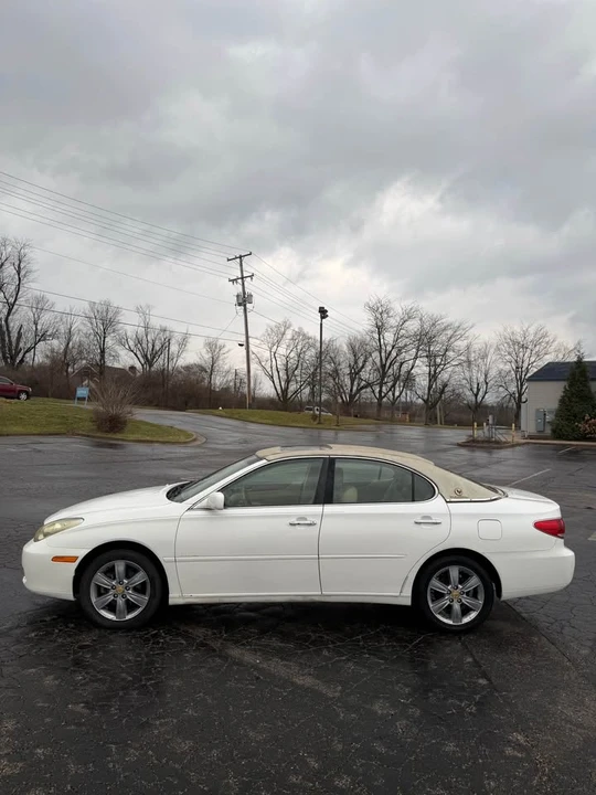 2005 Lexus ES 4th Gen - Image 4 of 16