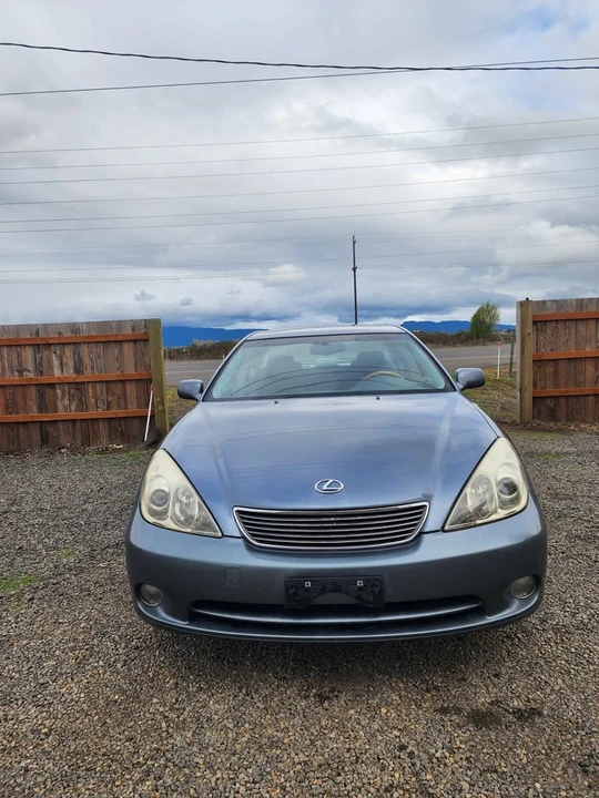 2005 Lexus ES 4th Gen - Image 8 of 17