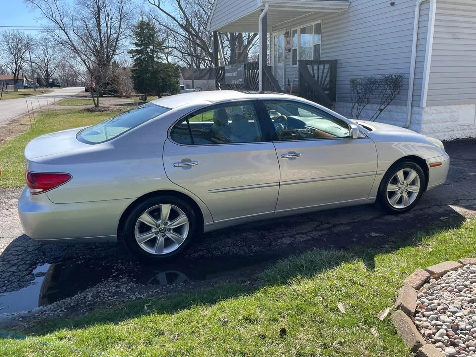 2005 Lexus ES 4th Gen - Image 4 of 15