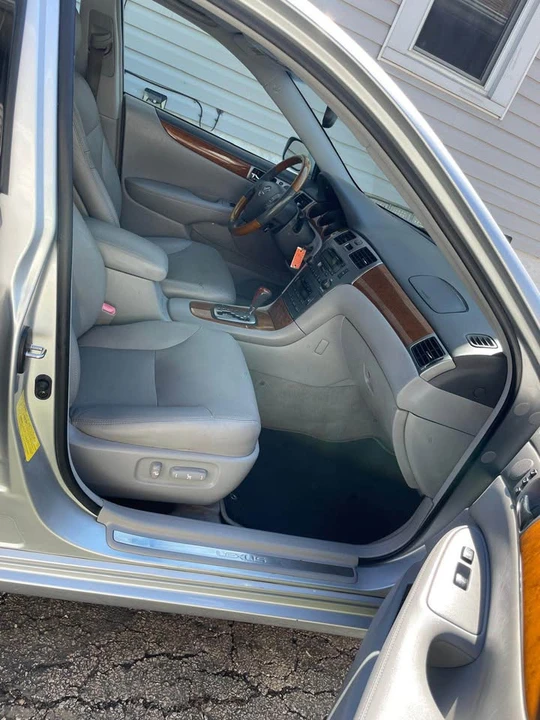 2005 Lexus ES 4th Gen - Image 10 of 15