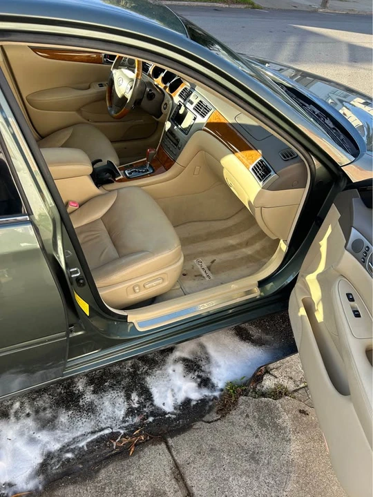 2005 Lexus ES 3rd Gen - Image 5 of 13
