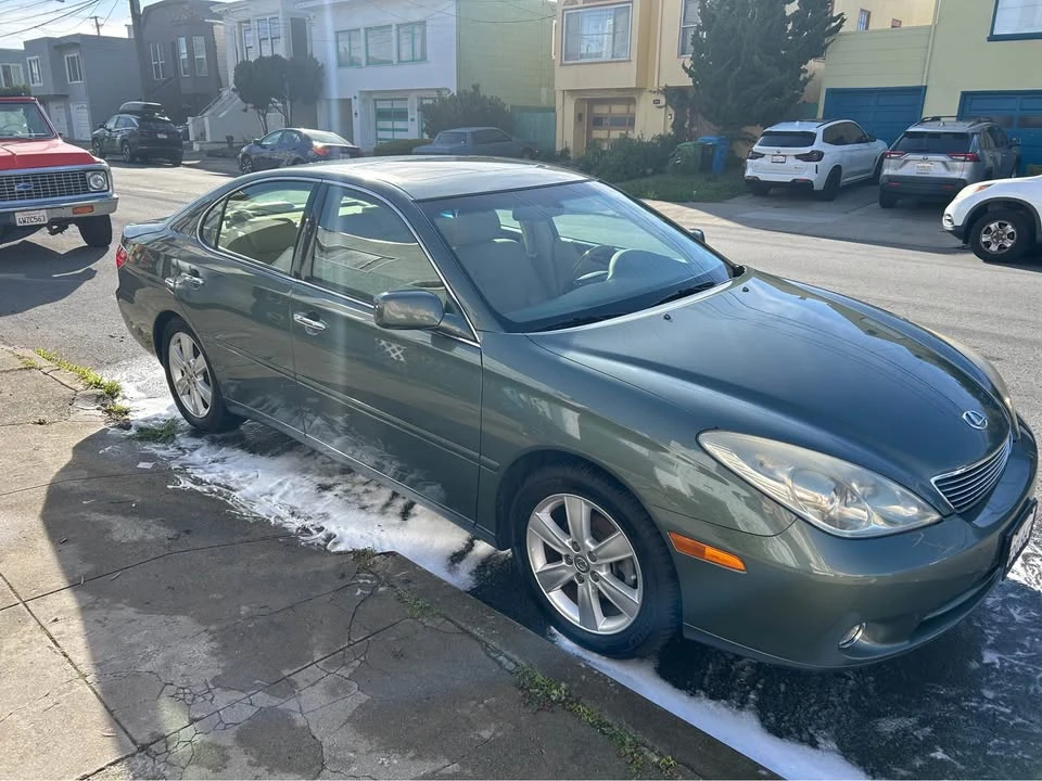 2005 Lexus ES 3rd Gen - Image 12 of 13