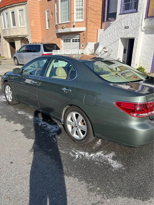 2005 Lexus ES 3rd Gen - Image 10 of 13