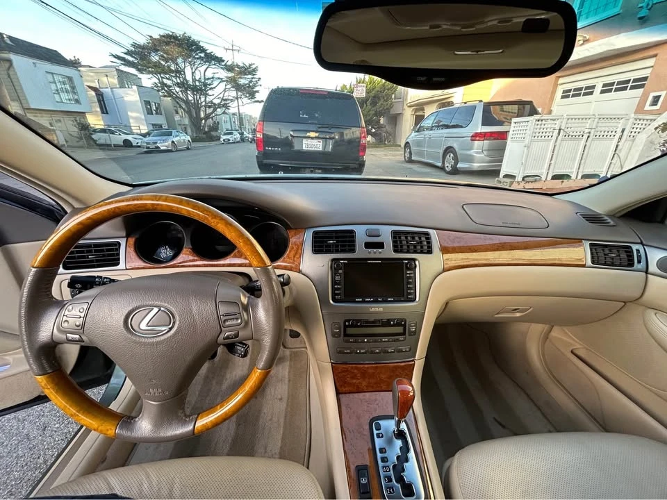 2005 Lexus ES 3rd Gen - Image 3 of 13