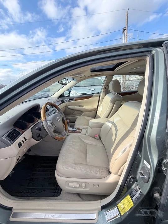 2005 Lexus ES 4th Gen - Image 10 of 17