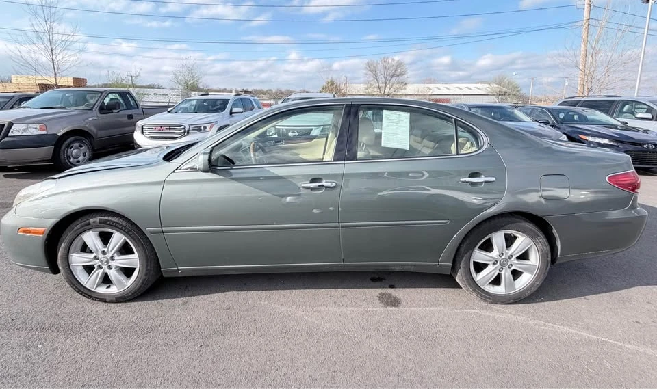 2005 Lexus ES 4th Gen - Image 8 of 17