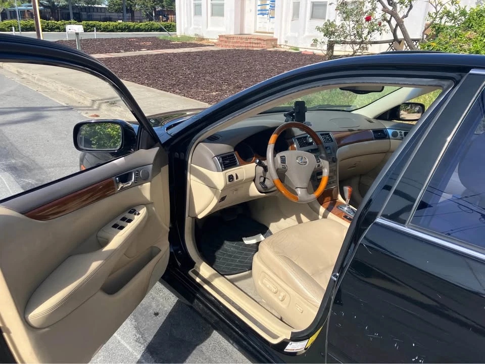 2005 Lexus ES 4th Gen - Image 4 of 11