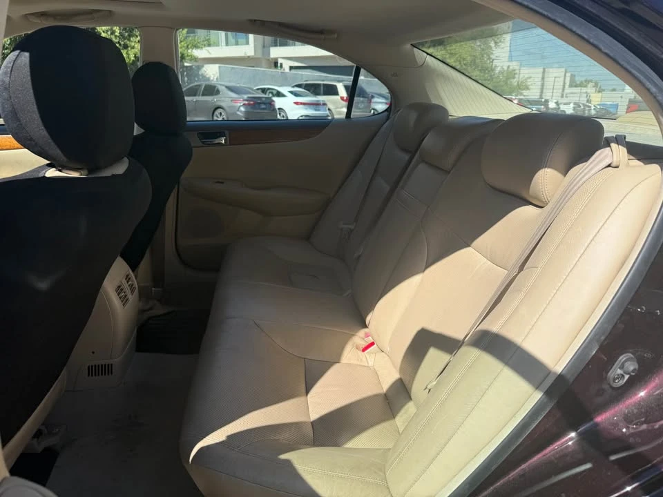 2005 Lexus ES 4th Gen - Image 9 of 11