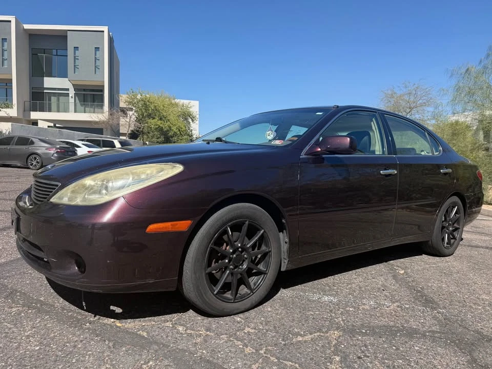 2005 Lexus ES 4th Gen - Image 2 of 11