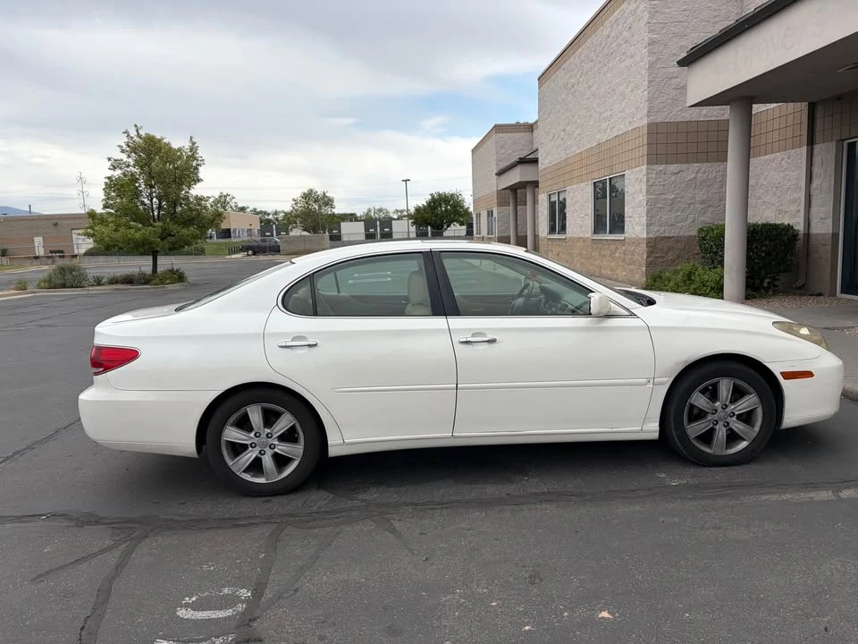 2005 Lexus ES 4th Gen - Image 5 of 7