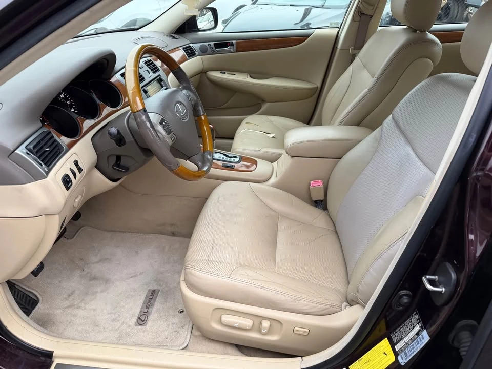 2005 Lexus ES 3rd Gen - Image 8 of 11