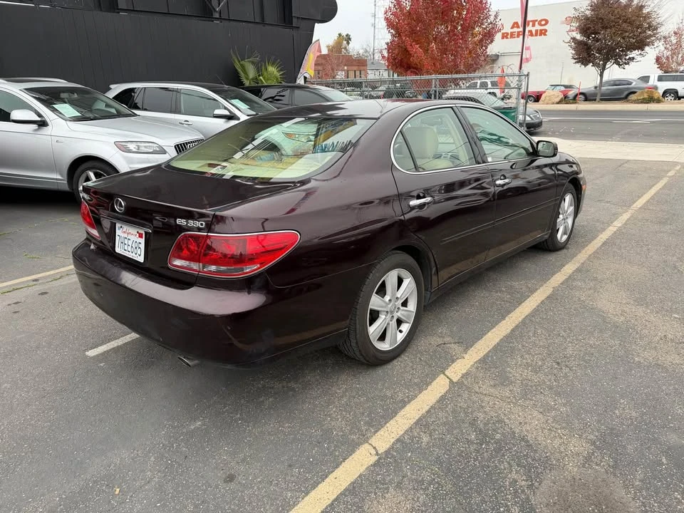 2005 Lexus ES 3rd Gen - Image 6 of 11