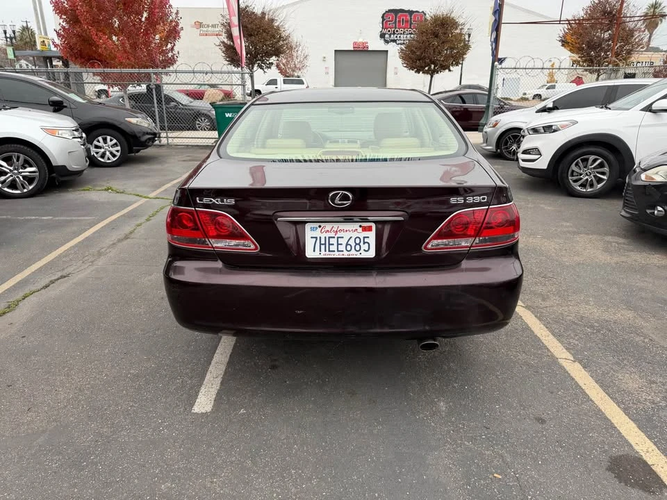 2005 Lexus ES 3rd Gen - Image 5 of 11