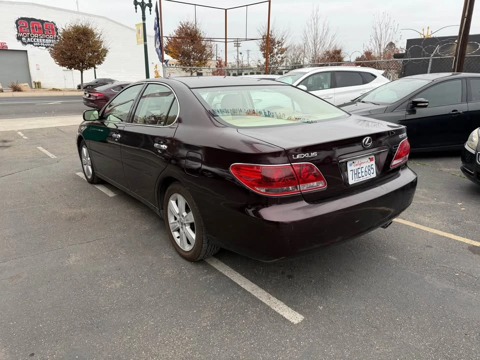 2005 Lexus ES 3rd Gen - Image 4 of 11