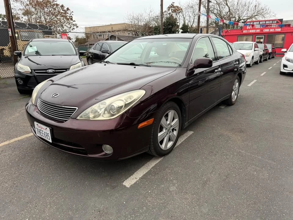 2005 Lexus ES 3rd Gen - Image 3 of 11
