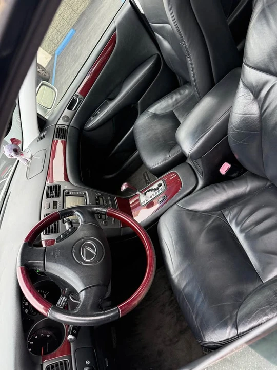 2005 Lexus ES 4th Gen - Image 5 of 5