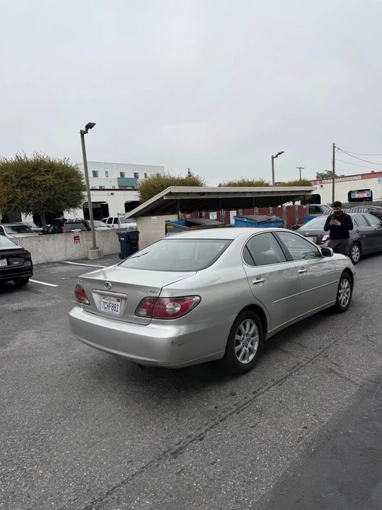 2005 Lexus ES 4th Gen - Image 4 of 5