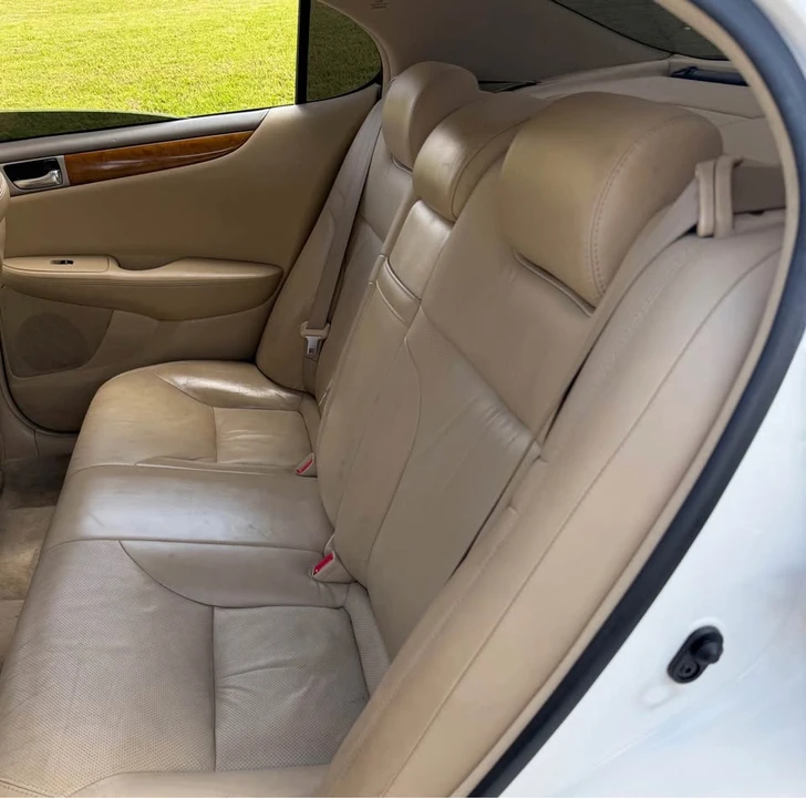 2005 Lexus ES 4th Gen - Image 13 of 17