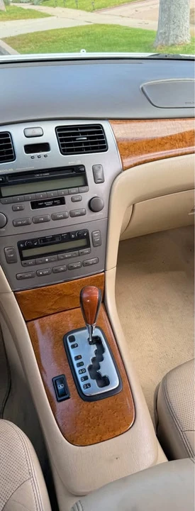 2005 Lexus ES 4th Gen - Image 6 of 17