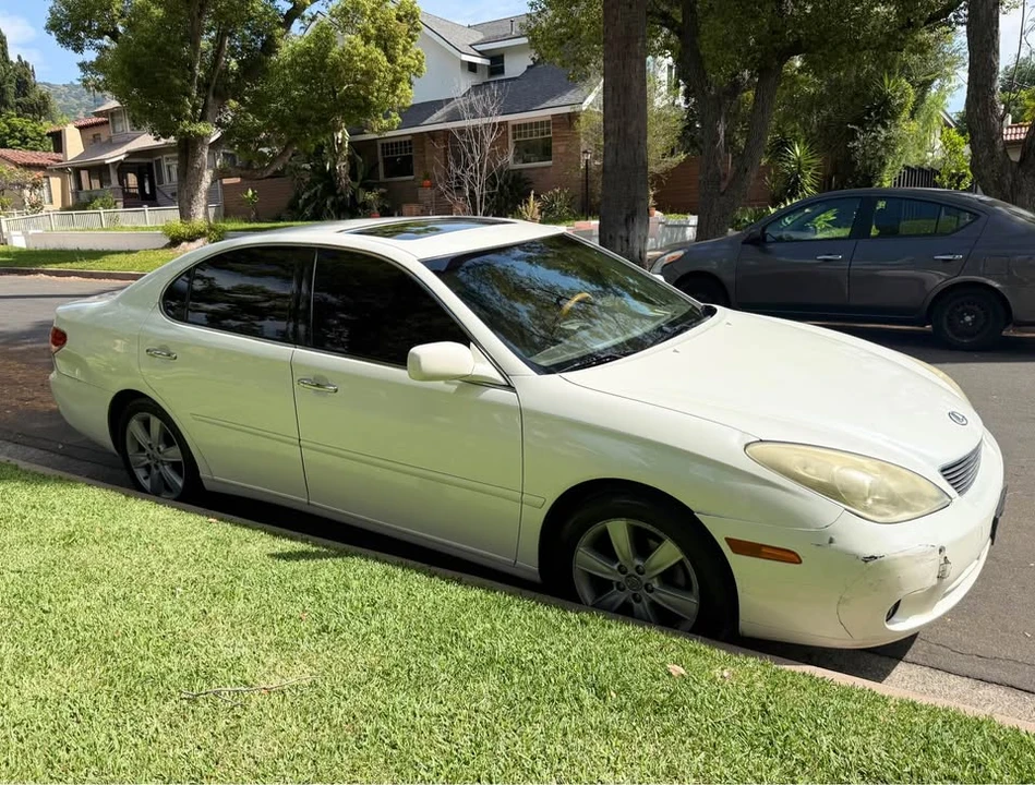 2005 Lexus ES 4th Gen - Image 15 of 17