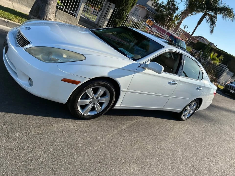 2005 Lexus ES 4th Gen - Image 2 of 11