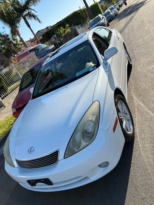 2005 Lexus ES 4th Gen - Image 5 of 11