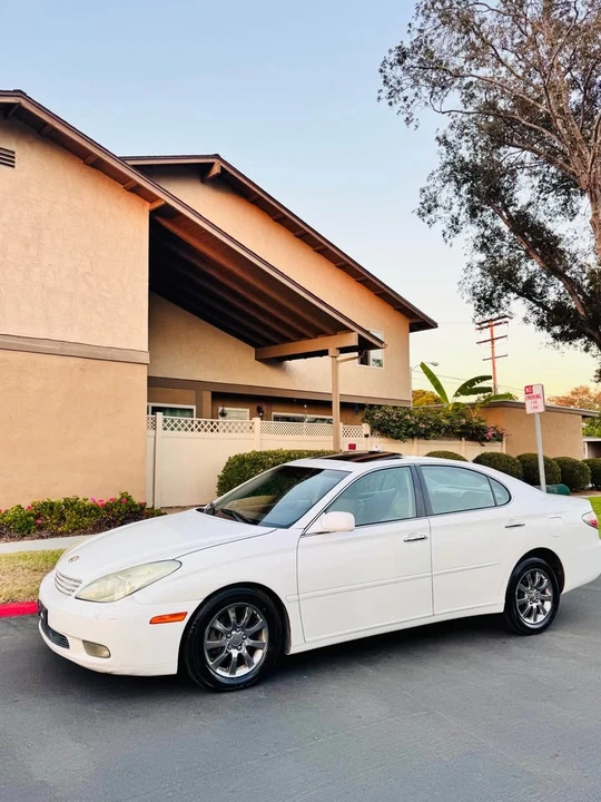 2005 Lexus ES 4th Gen - Image 6 of 11
