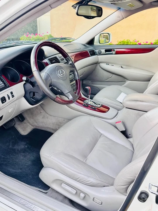 2005 Lexus ES 4th Gen - Image 9 of 11