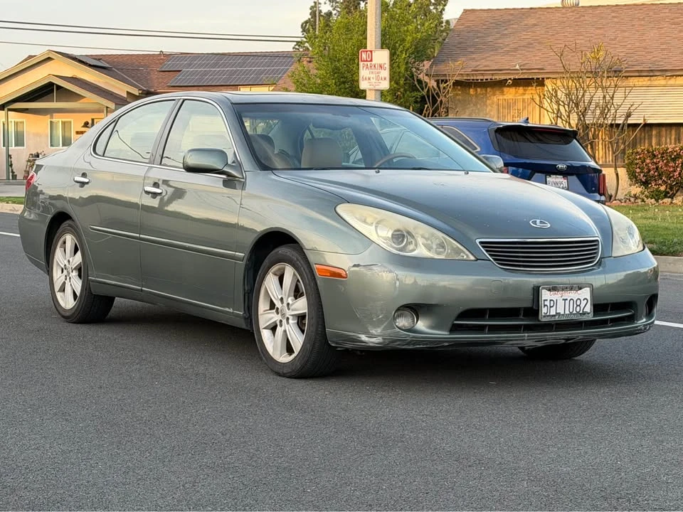 2005 Lexus ES 4th Gen - Image 4 of 12
