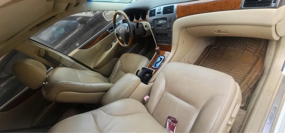 2005 Lexus ES 4th Gen - Image 4 of 6