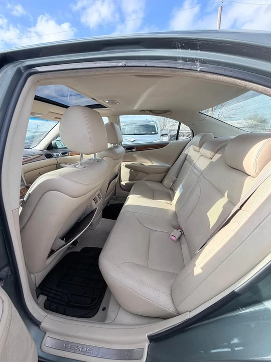 2005 Lexus ES 4th Gen - Image 13 of 17