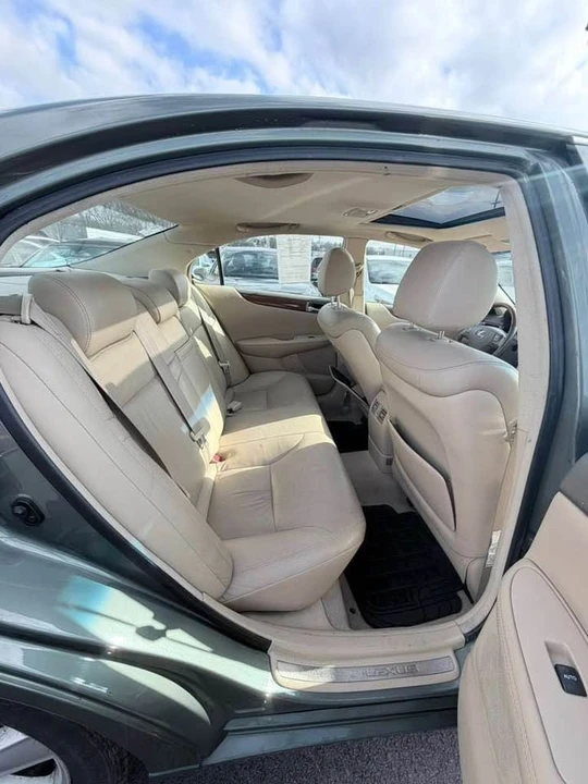 2005 Lexus ES 4th Gen - Image 14 of 17