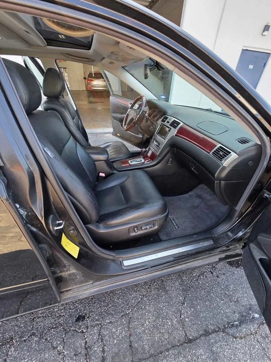 2005 Lexus ES 4th Gen - Image 13 of 19